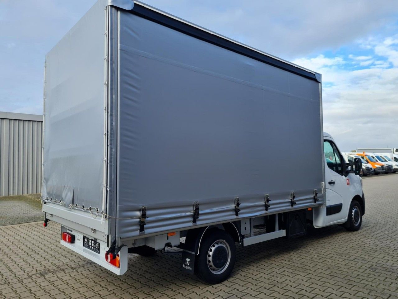 Renault Master 3,5t Pritsche L3 Schiebeplane ERGO TEMPOM - Тентованный фургон: фото 4 Renault Master 3,5t Pritsche L3 Schiebeplane ERGO TEMPOM - Тентованный фургон: фото 4
