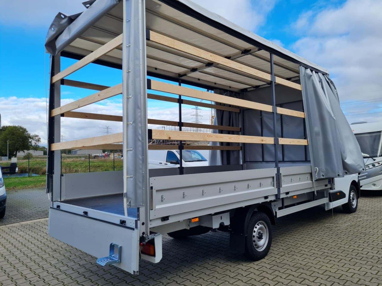 Renault Master Pritsche 2x Schiebe Plane 10 Pal. LUFTFEDERUNG - Тентованный фургон: фото 5 Renault Master Pritsche 2x Schiebe Plane 10 Pal. LUFTFEDERUNG - Тентованный фургон: фото 5