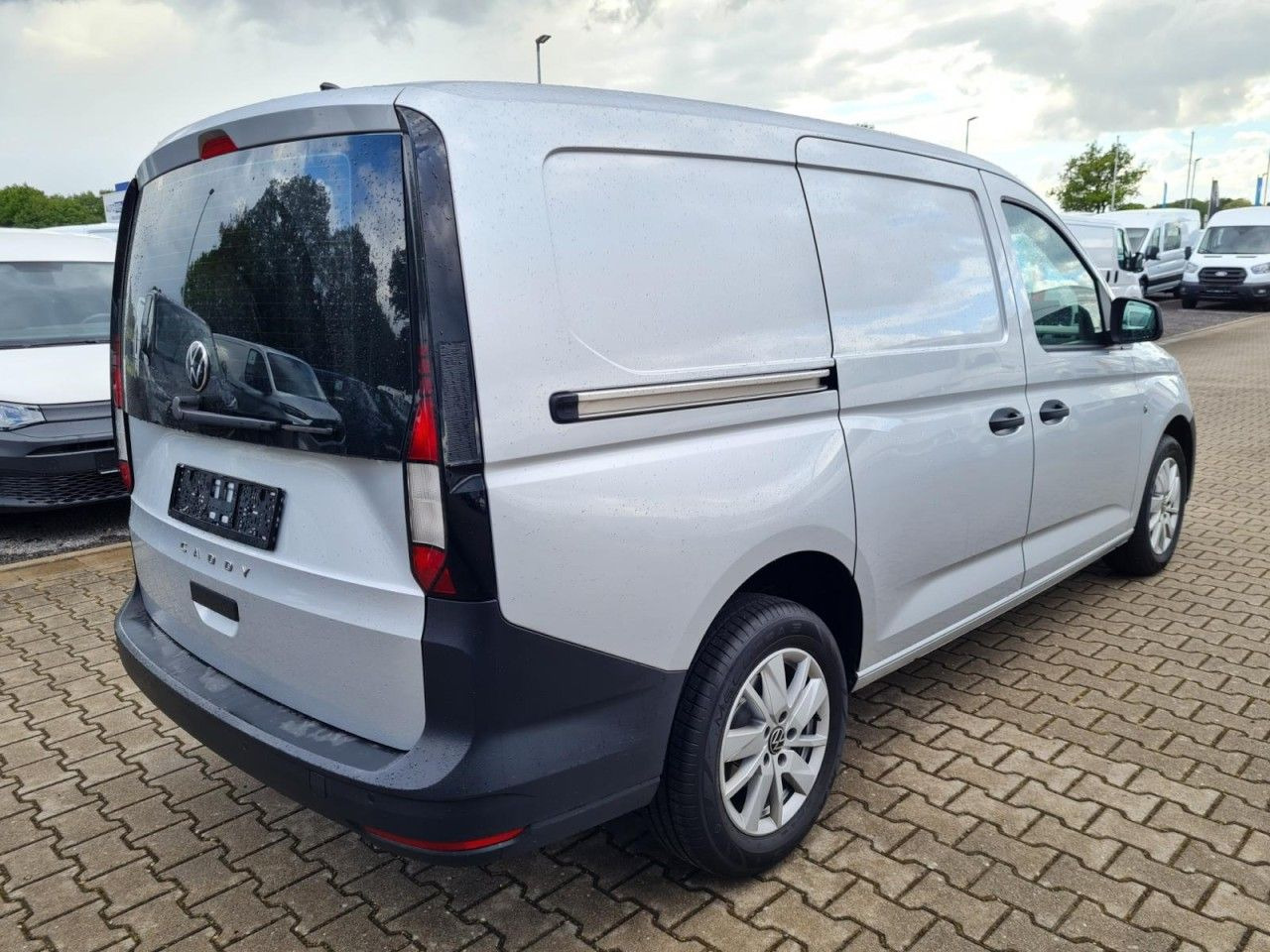 Volkswagen Caddy Cargo Maxi 2.0 TDI NAVI PDC KLIMA Alufelge - Легковой фургон: фото 4 Volkswagen Caddy Cargo Maxi 2.0 TDI NAVI PDC KLIMA Alufelge - Легковой фургон: фото 4