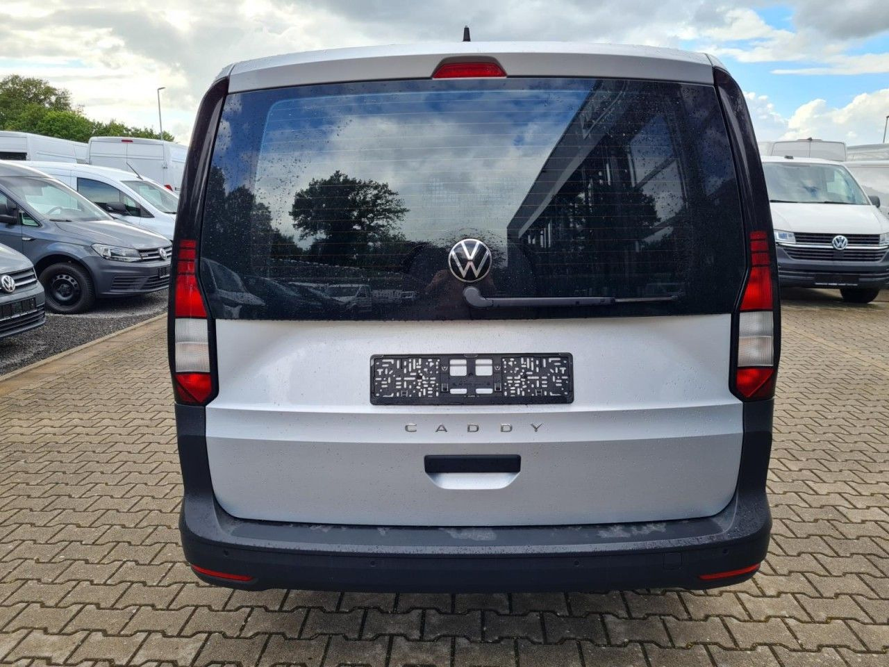 Volkswagen Caddy Cargo Maxi 2.0 TDI NAVI PDC KLIMA Alufelge - Легковой фургон: фото 5 Volkswagen Caddy Cargo Maxi 2.0 TDI NAVI PDC KLIMA Alufelge - Легковой фургон: фото 5