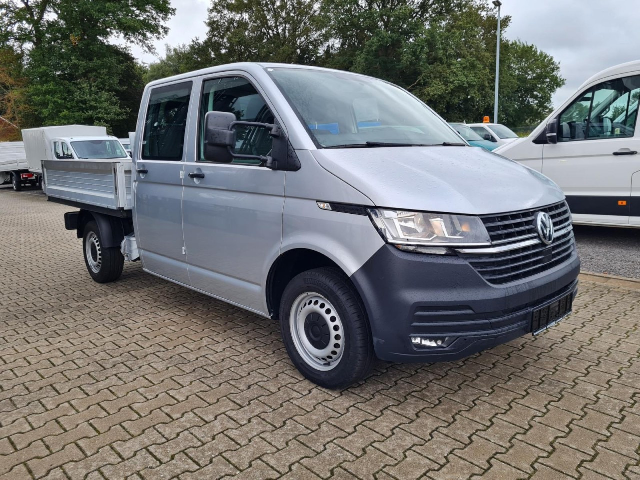 Volkswagen T6.1 Doka Pritsche Plane 6-Sitze Klima Komfort - Малотоннажный бортовой грузовик, Грузопассажирский фургон: фото 3 Volkswagen T6.1 Doka Pritsche Plane 6-Sitze Klima Komfort - Малотоннажный бортовой грузовик, Грузопассажирский фургон: фото 3