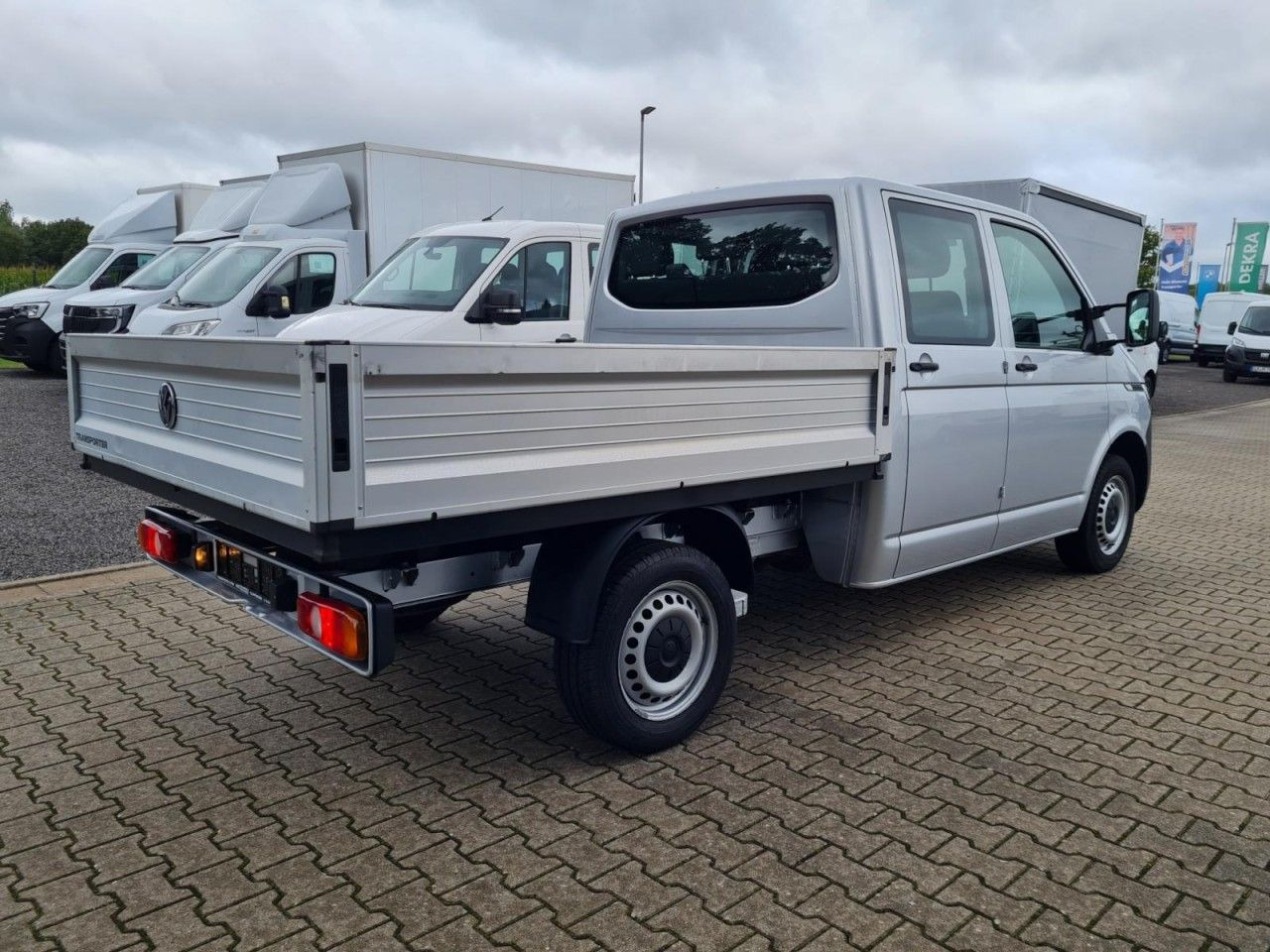 Volkswagen T6.1 Doka Pritsche Plane 6-Sitze Klima Komfort - Тентованный фургон, Грузопассажирский фургон: фото 4 Volkswagen T6.1 Doka Pritsche Plane 6-Sitze Klima Komfort - Тентованный фургон, Грузопассажирский фургон: фото 4