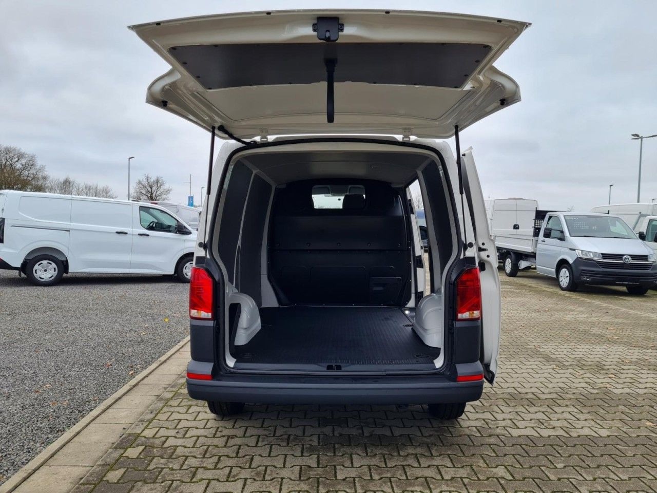 Легковой фургон Volkswagen T6.1 Kasten KR Heckklappe KAMERA KLIMA Navi App: фото 20