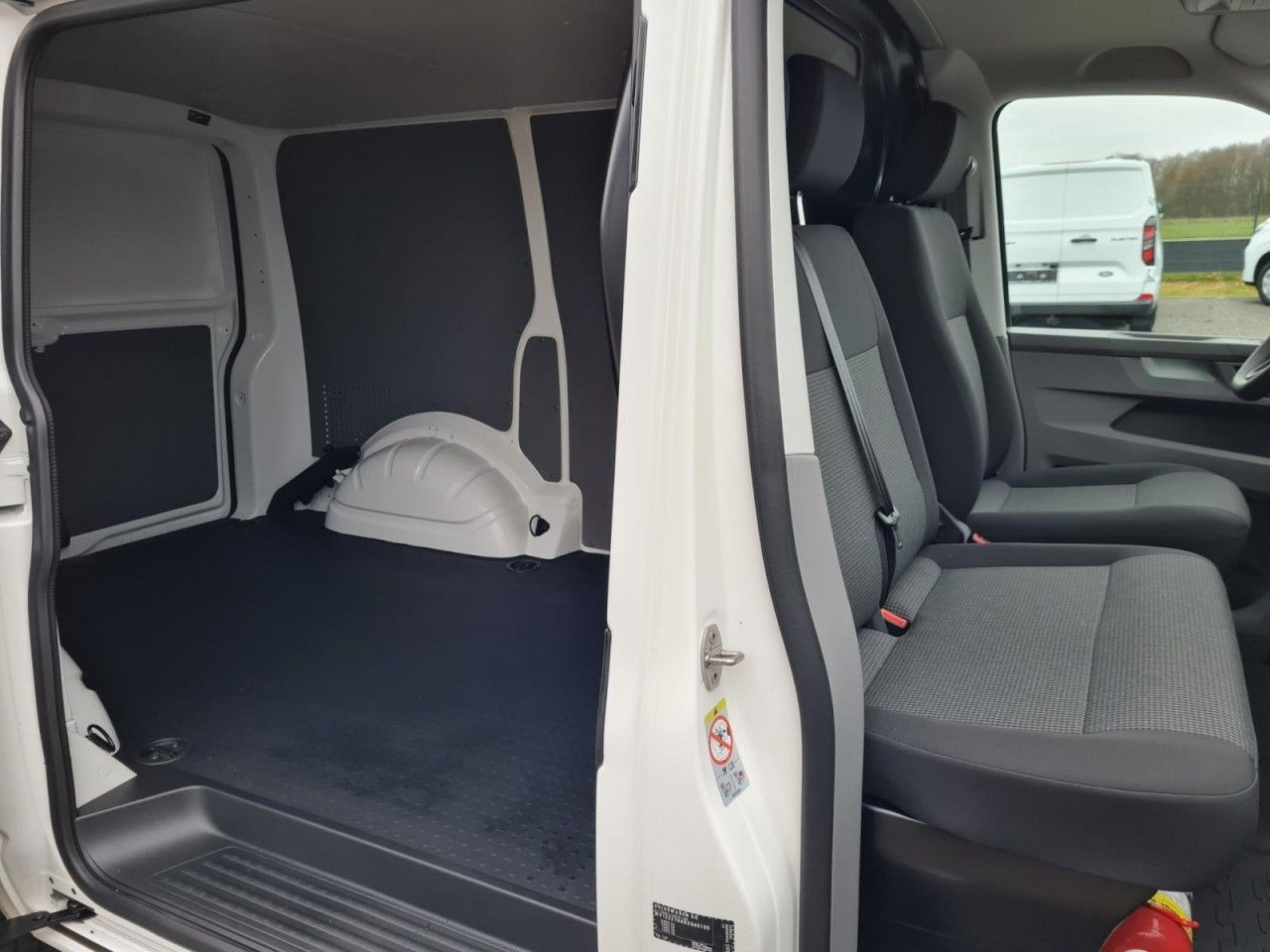 Легковой фургон Volkswagen T6.1 Kasten KR Heckklappe KAMERA KLIMA Navi App: фото 18