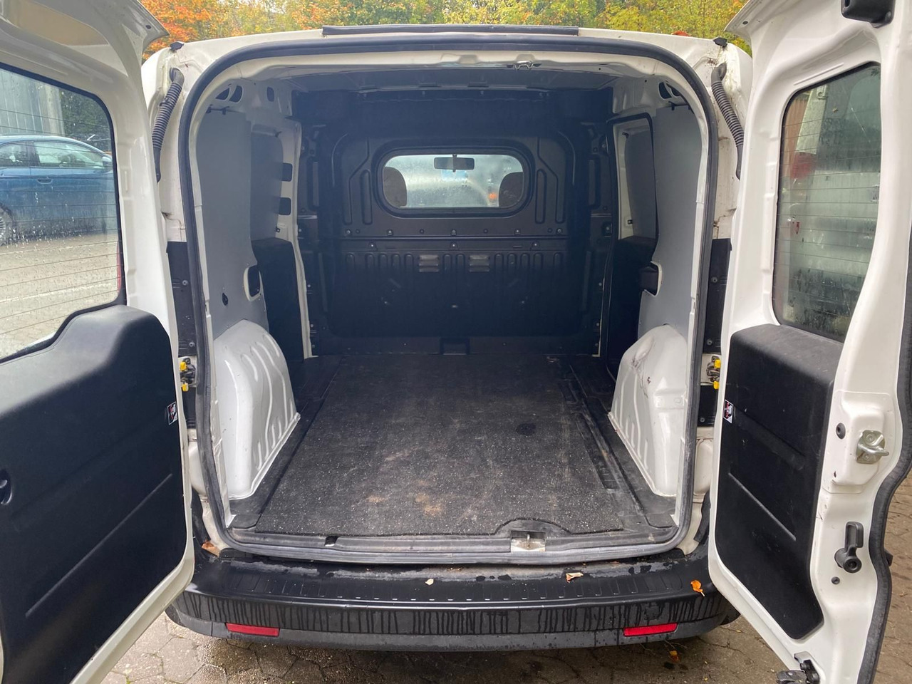 Fiat Doblo SX Kasten Cargo 1.3 Multijet  Motorscha... - Пассажирский фургон: фото 5 Fiat Doblo SX Kasten Cargo 1.3 Multijet  Motorscha... - Пассажирский фургон: фото 5