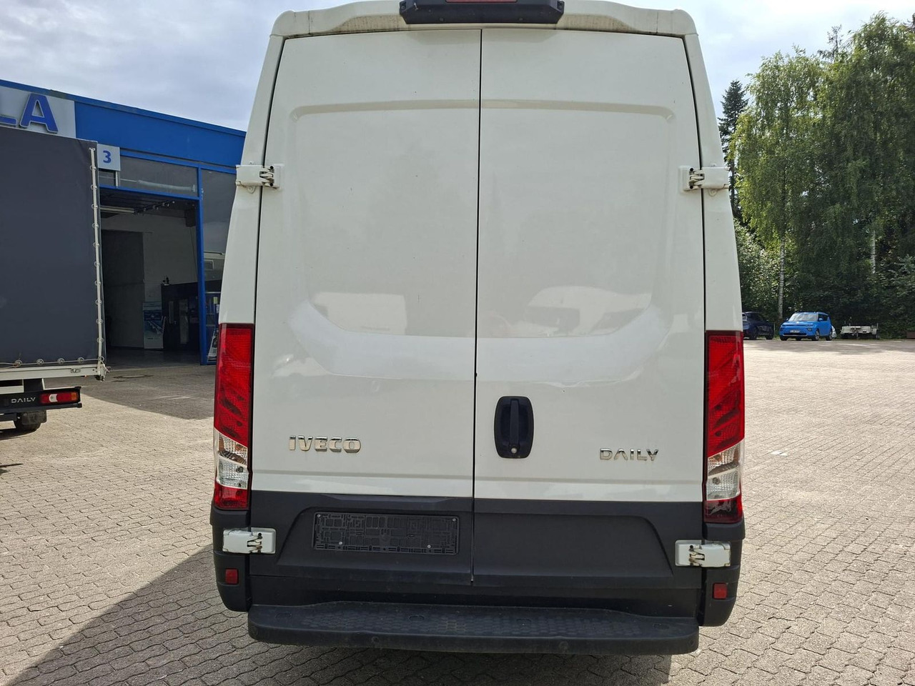 Iveco Daily 35 S16 V 3520L Klima 115 kW (156 PS), S... - Цельнометаллический фургон: фото 4 Iveco Daily 35 S16 V 3520L Klima 115 kW (156 PS), S... - Цельнометаллический фургон: фото 4