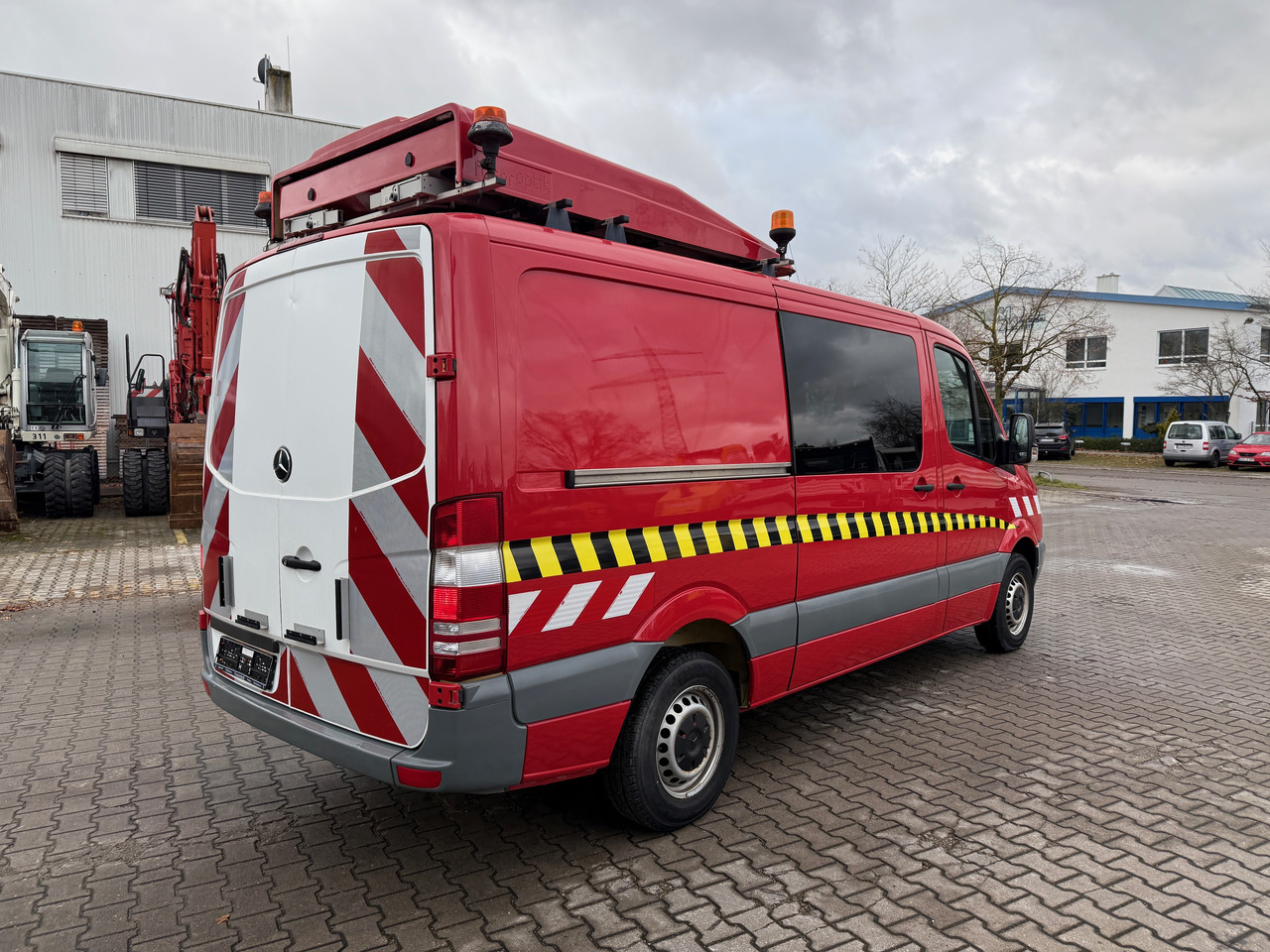 Mercedes-Benz 316 CDI Sprinter BF3 Schwertransportbegleitfahrzeug - Грузопассажирский фургон: фото 4 Mercedes-Benz 316 CDI Sprinter BF3 Schwertransportbegleitfahrzeug - Грузопассажирский фургон: фото 4
