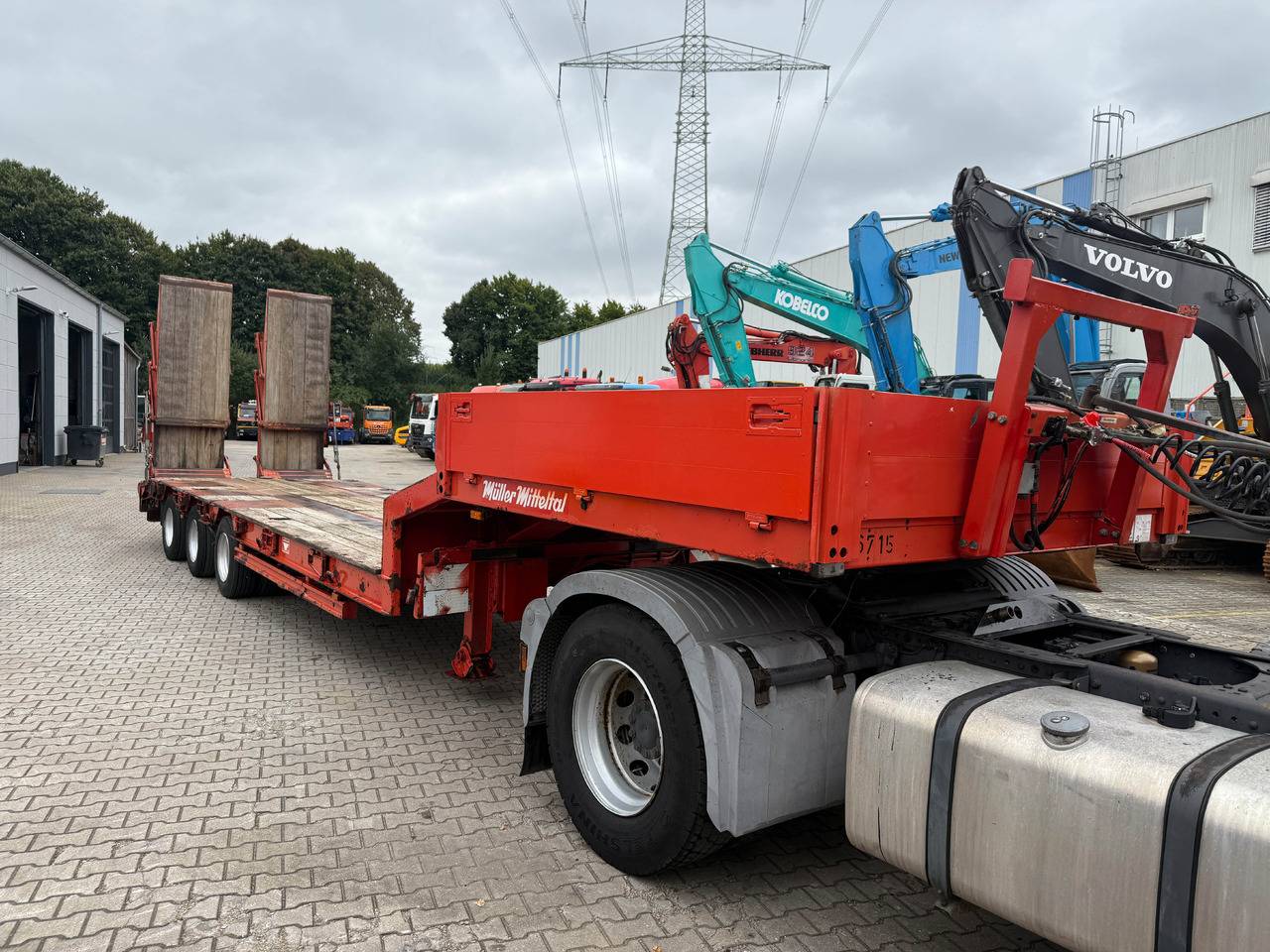 Müller Mitteltal TS3 Tieflader Auflieger mit hydr. Rampen - Низкорамный полуприцеп: фото 3 Müller Mitteltal TS3 Tieflader Auflieger mit hydr. Rampen - Низкорамный полуприцеп: фото 3