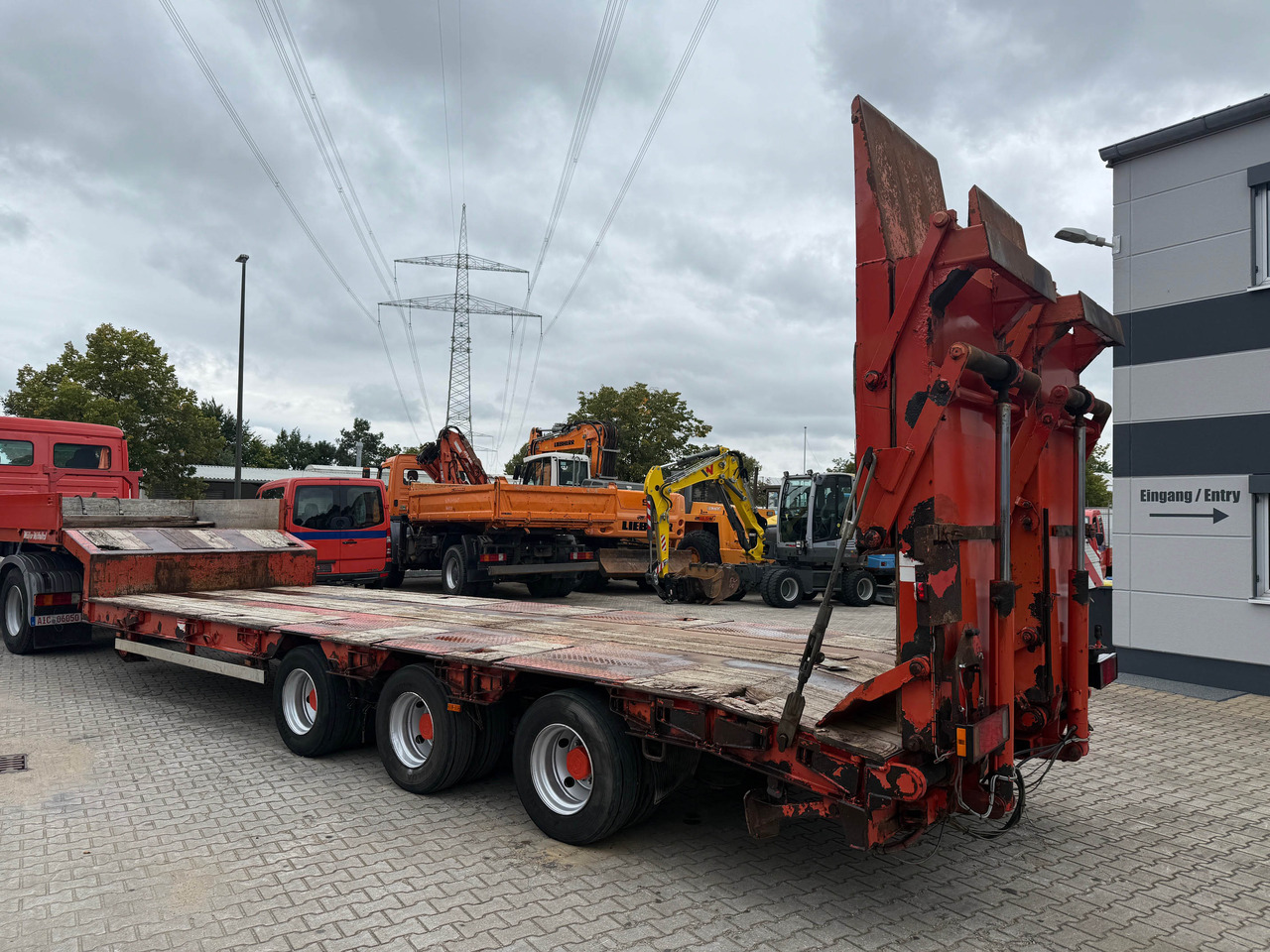 Müller Mitteltal TS3 Tieflader Auflieger mit hydr. Rampen - Низкорамный полуприцеп: фото 5 Müller Mitteltal TS3 Tieflader Auflieger mit hydr. Rampen - Низкорамный полуприцеп: фото 5