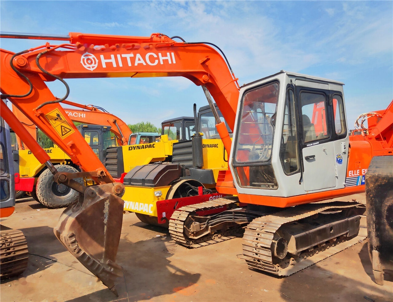 Hitachi EX60 - Мини-экскаватор: фото 3 Hitachi EX60 - Мини-экскаватор: фото 3