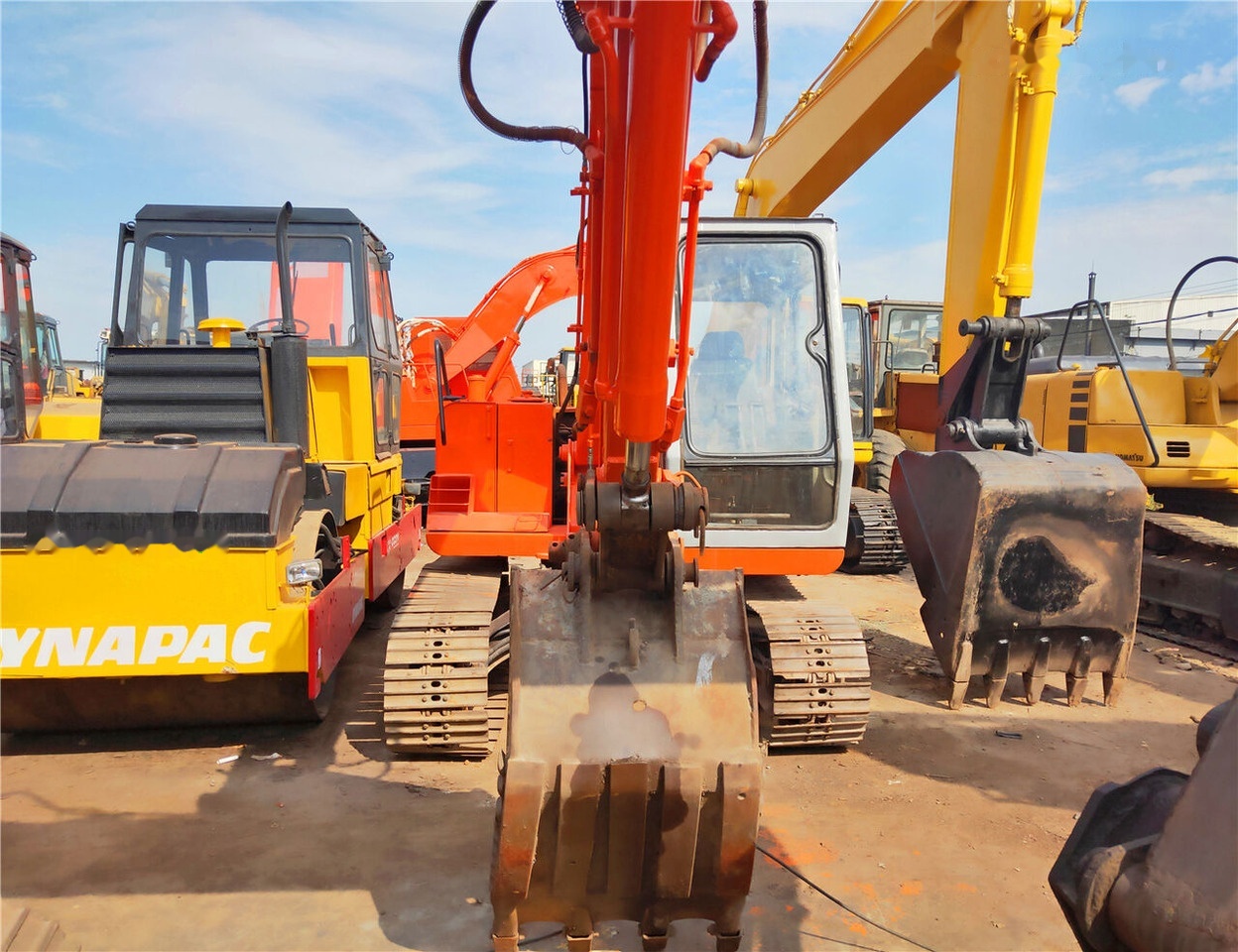 Hitachi EX60 - Мини-экскаватор: фото 4 Hitachi EX60 - Мини-экскаватор: фото 4