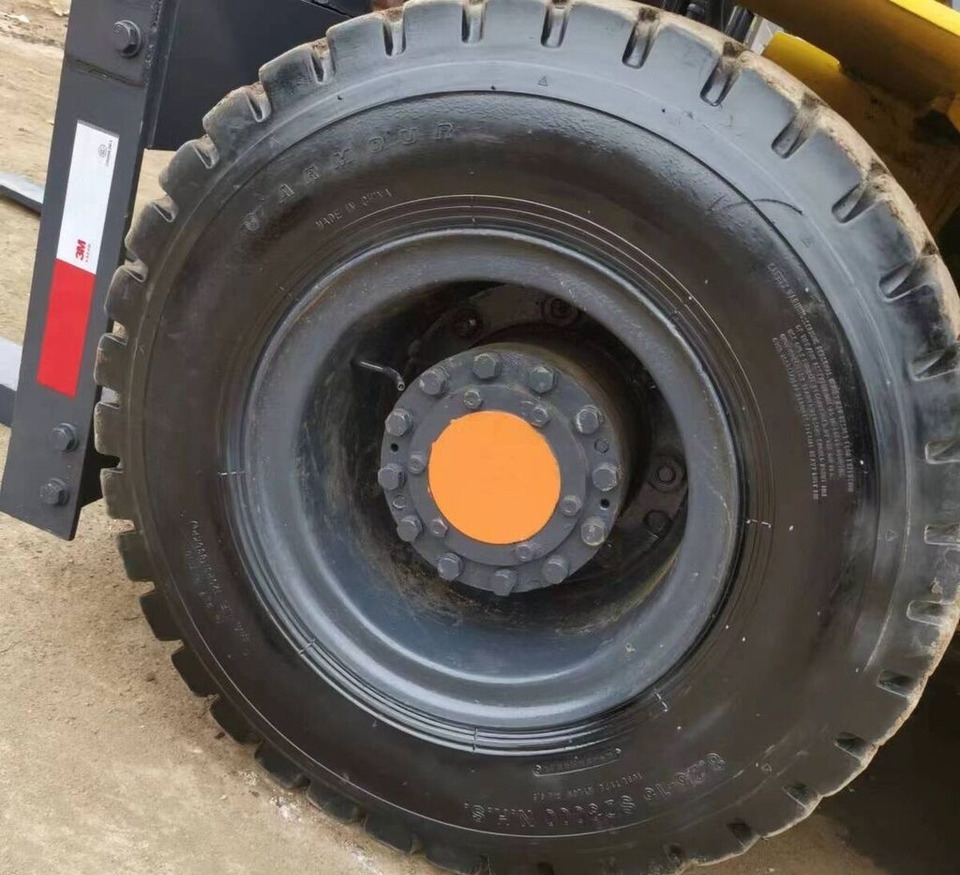 Komatsu FD70-7 - Дизельный погрузчик: фото 2 Komatsu FD70-7 - Дизельный погрузчик: фото 2