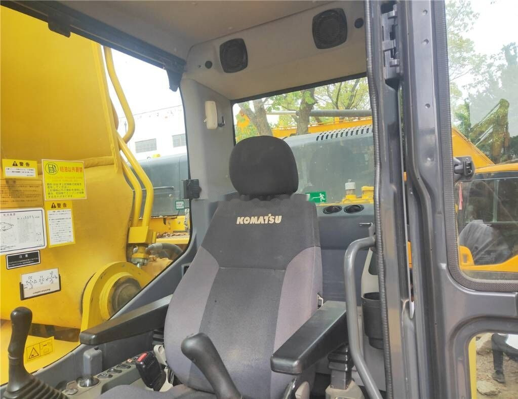Komatsu PC490LC-10 - Гусеничный экскаватор: фото 4 Komatsu PC490LC-10 - Гусеничный экскаватор: фото 4