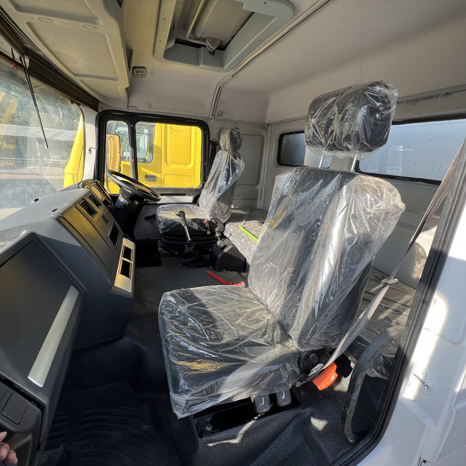 Shacman F3000 6*4 sprinkler - Коммунальная/ Специальная техника: фото 3 Shacman F3000 6*4 sprinkler - Коммунальная/ Специальная техника: фото 3