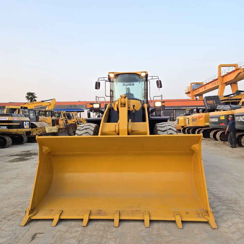 SDLG L956F - Колёсный погрузчик: фото 5 SDLG L956F - Колёсный погрузчик: фото 5