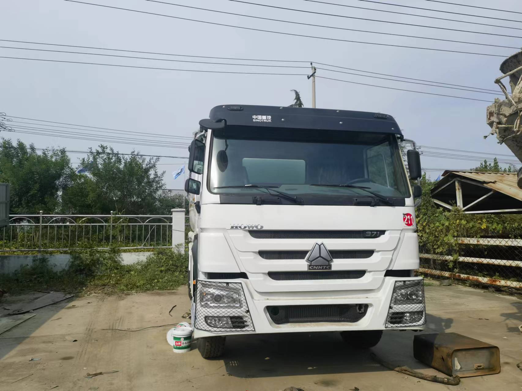 Sinotruk HOWO 371 6*4 Tank truck - Грузовик-цистерна: фото 4 Sinotruk HOWO 371 6*4 Tank truck - Грузовик-цистерна: фото 4