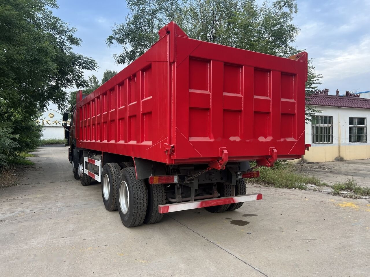 Sinotruk HOWO 8*4 Dump truck - Самосвал: фото 4 Sinotruk HOWO 8*4 Dump truck - Самосвал: фото 4