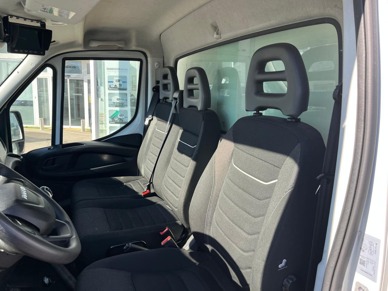 Frigorífico IVECO 35C16 3.0 FRIGORIFICA - Фургон-рефрижератор: фото 5 Frigorífico IVECO 35C16 3.0 FRIGORIFICA - Фургон-рефрижератор: фото 5