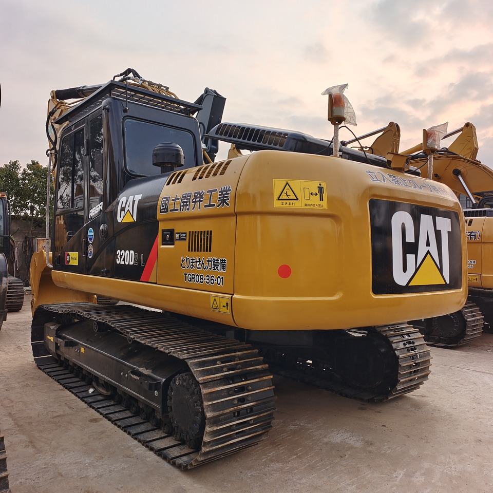 CATERPILLAR 320D CAT 320 D2L - Гусеничный экскаватор: фото 1 CATERPILLAR 320D CAT 320 D2L - Гусеничный экскаватор: фото 1