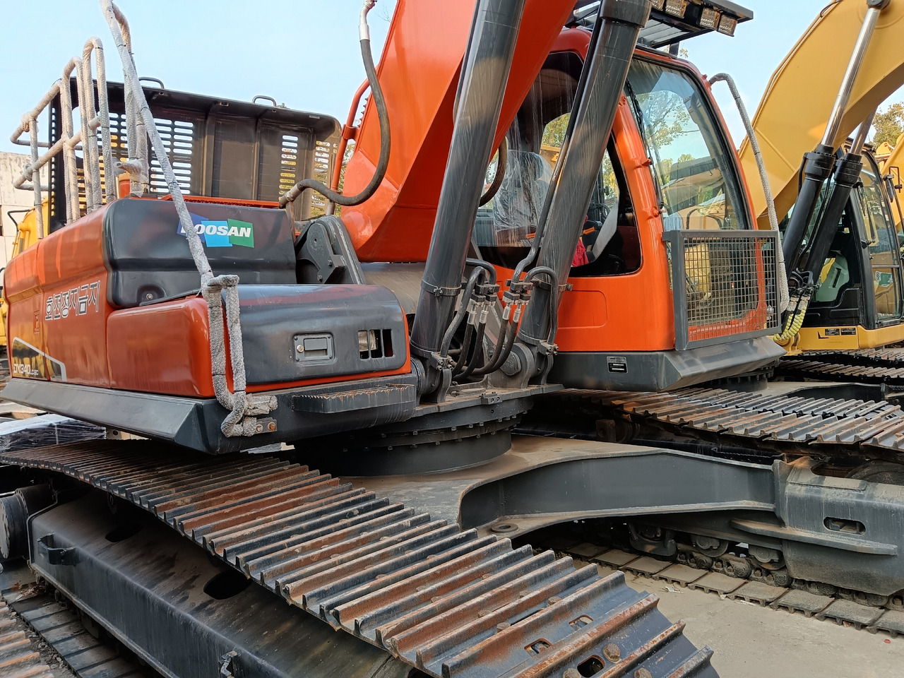 DOOSAN DX 340 LC - 9 C DX340 LCA - Гусеничный экскаватор: фото 2 DOOSAN DX 340 LC - 9 C DX340 LCA - Гусеничный экскаватор: фото 2