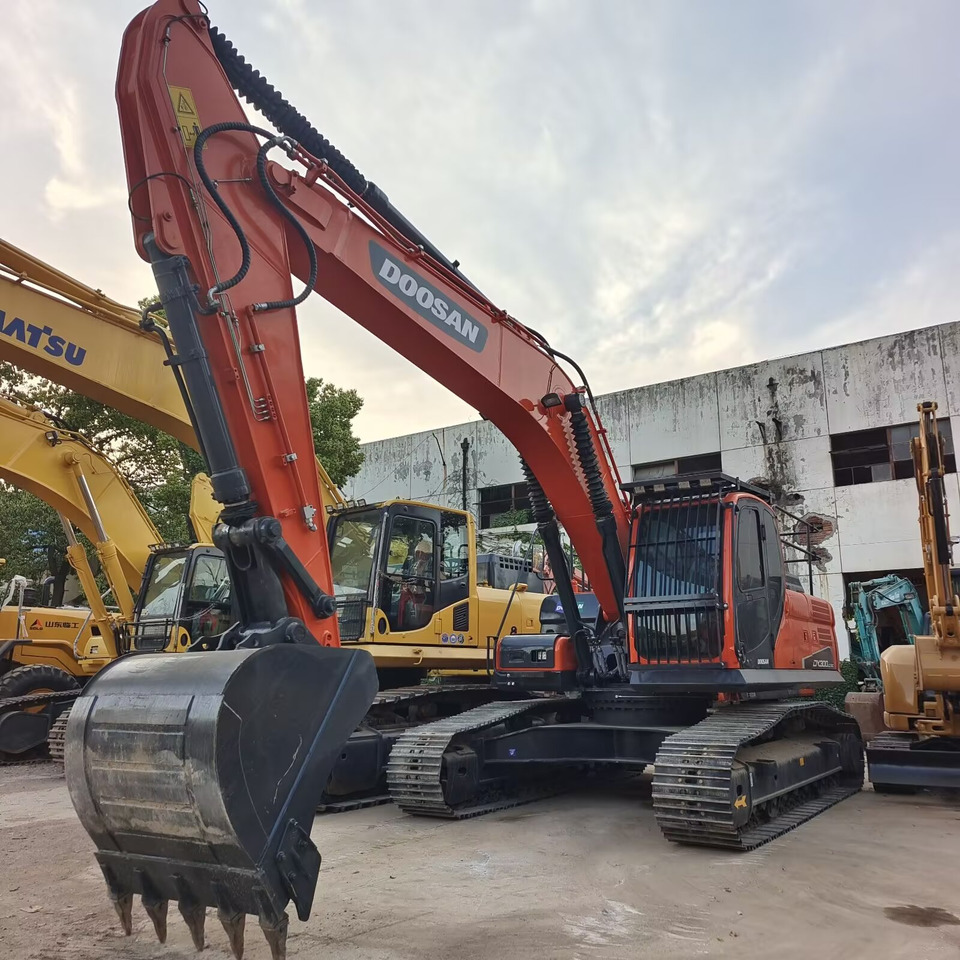 DOOSAN DX300 LC-9C DX300LCA - Гусеничный экскаватор: фото 3 DOOSAN DX300 LC-9C DX300LCA - Гусеничный экскаватор: фото 3