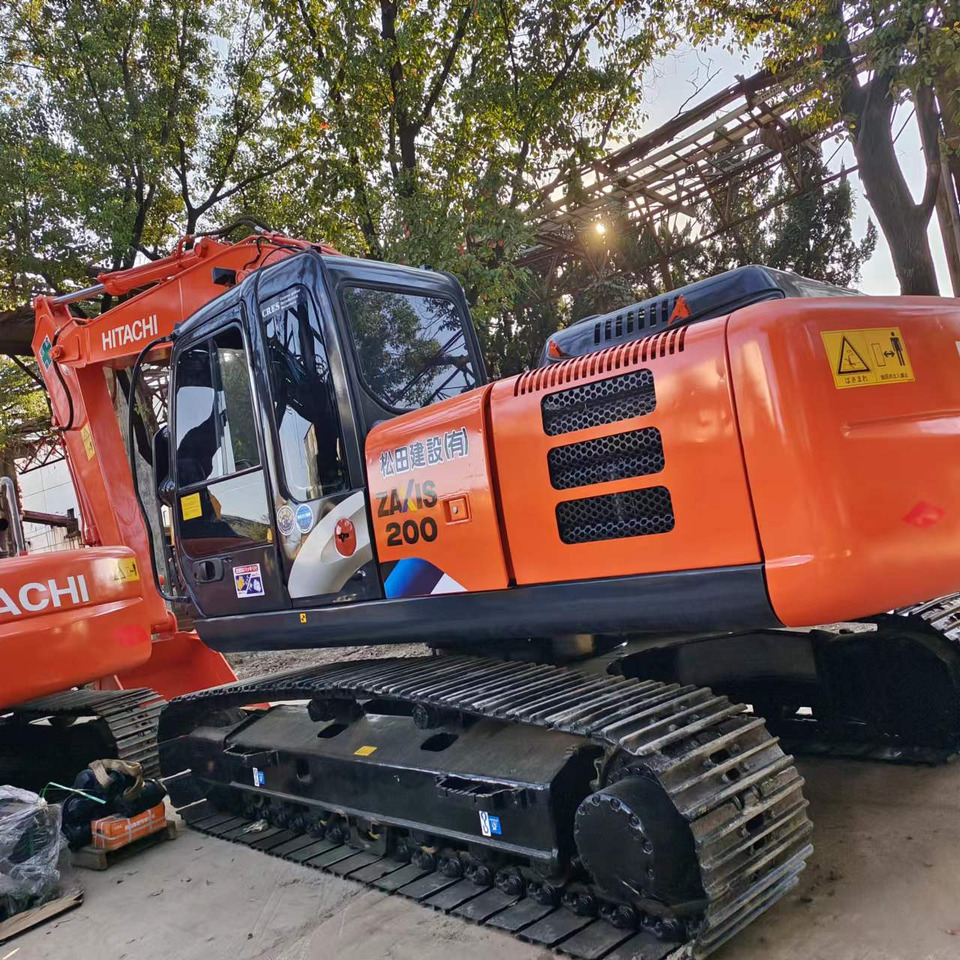 Гусеничный экскаватор HITACHI ZX200-3: фото 1