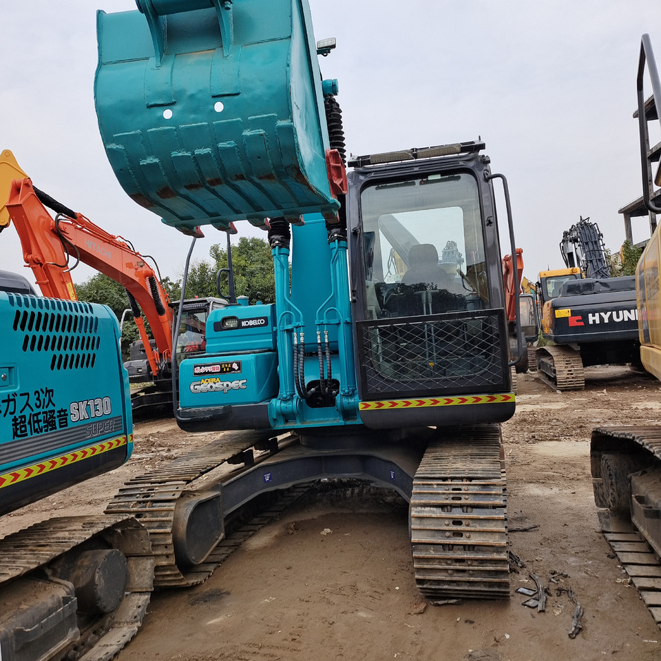 KOBELCO SK 140 - Гусеничный экскаватор: фото 5 KOBELCO SK 140 - Гусеничный экскаватор: фото 5