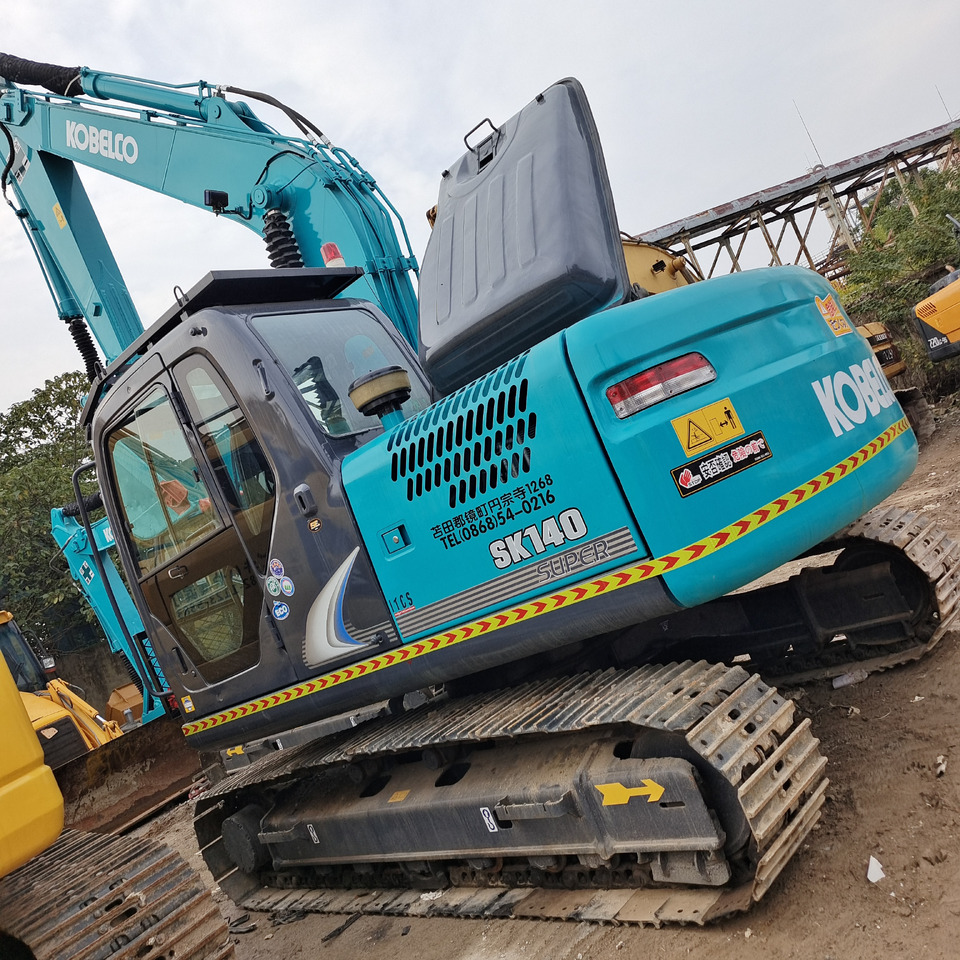 KOBELCO SK 140 - Гусеничный экскаватор: фото 1 KOBELCO SK 140 - Гусеничный экскаватор: фото 1