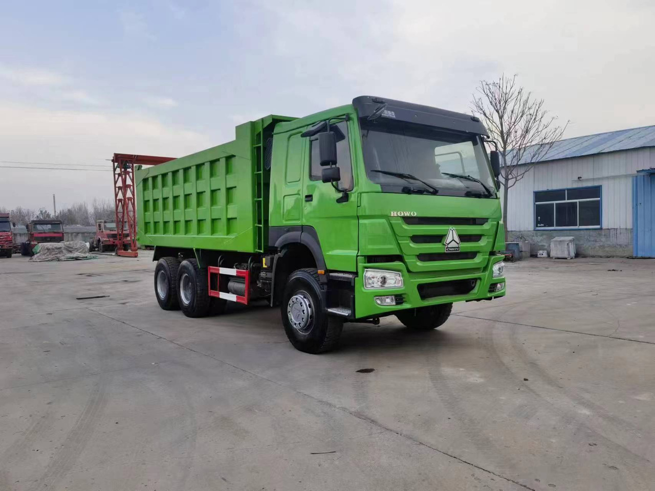SINOTRUK HOWO 6*4 8*4 DUMP TRUCK - Самосвал: фото 3 SINOTRUK HOWO 6*4 8*4 DUMP TRUCK - Самосвал: фото 3