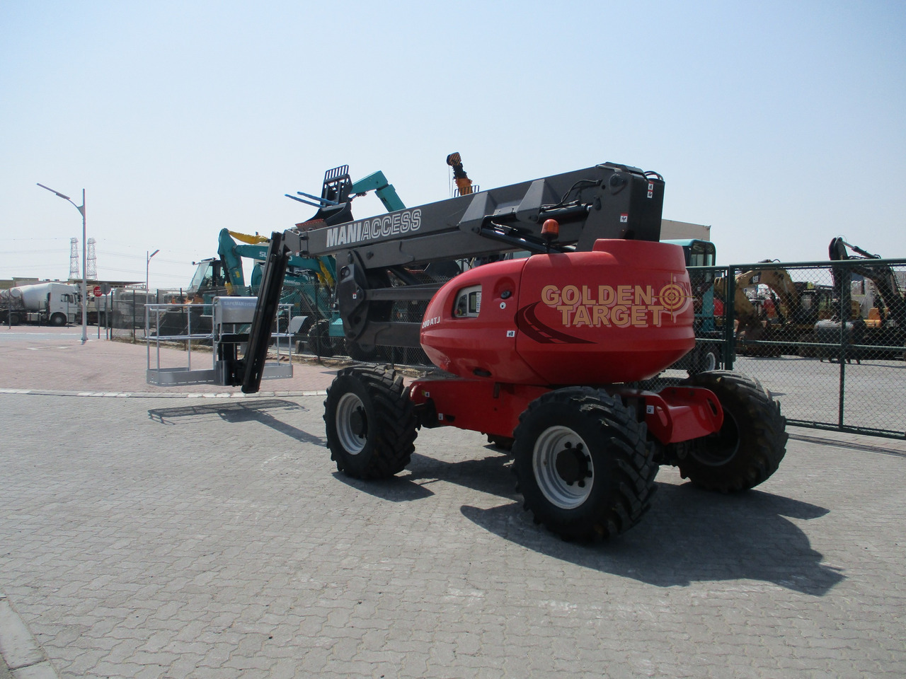 MANITOU 200 ATJ 4x4 Articulated Boom Lift - Коленчатый подъемник: фото 4 MANITOU 200 ATJ 4x4 Articulated Boom Lift - Коленчатый подъемник: фото 4