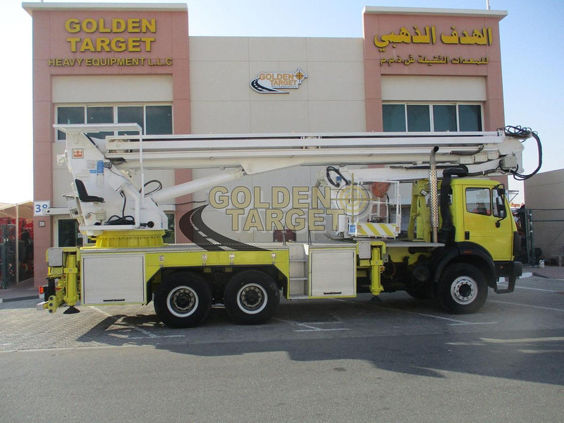 Mercedes-Benz 2638 - Грузовик с подъемником: фото 5 Mercedes-Benz 2638 - Грузовик с подъемником: фото 5