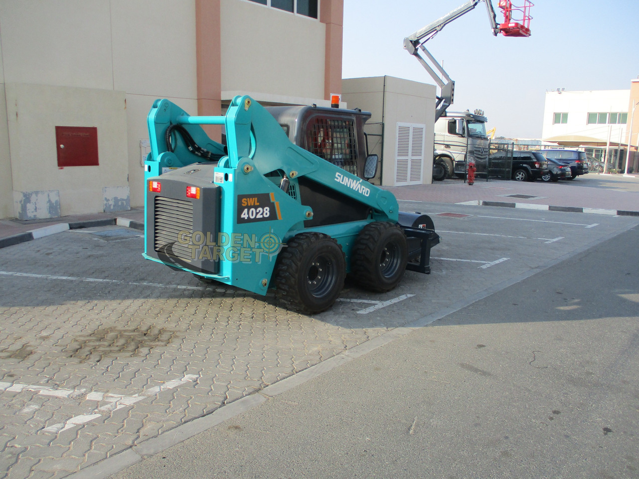 SUNWARD SWL 4028 Skid Steer Milling Machine - Мини-погрузчик с бортовым поворотом: фото 3 SUNWARD SWL 4028 Skid Steer Milling Machine - Мини-погрузчик с бортовым поворотом: фото 3