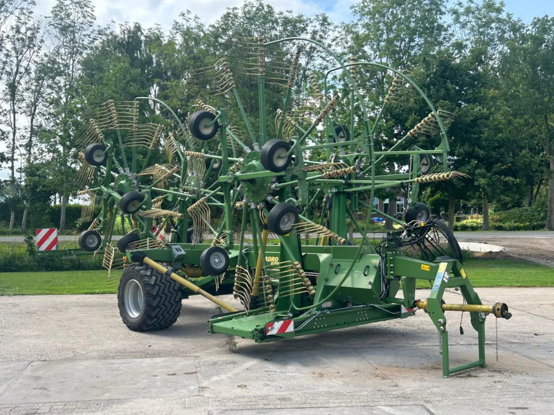 Krone Swadro 1400 Plus 4 Rotorhark Zwiller - Сеноворошилка: фото 1 Krone Swadro 1400 Plus 4 Rotorhark Zwiller - Сеноворошилка: фото 1