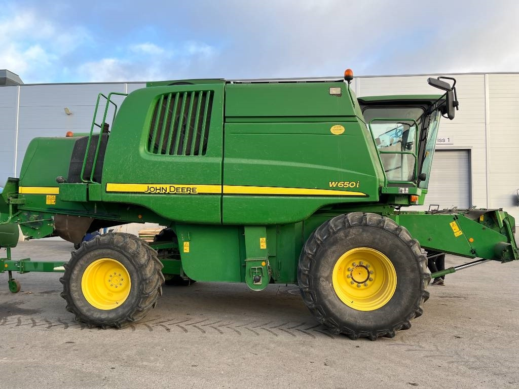 John Deere W 650 i - Зерноуборочный комбайн: фото 2 John Deere W 650 i - Зерноуборочный комбайн: фото 2