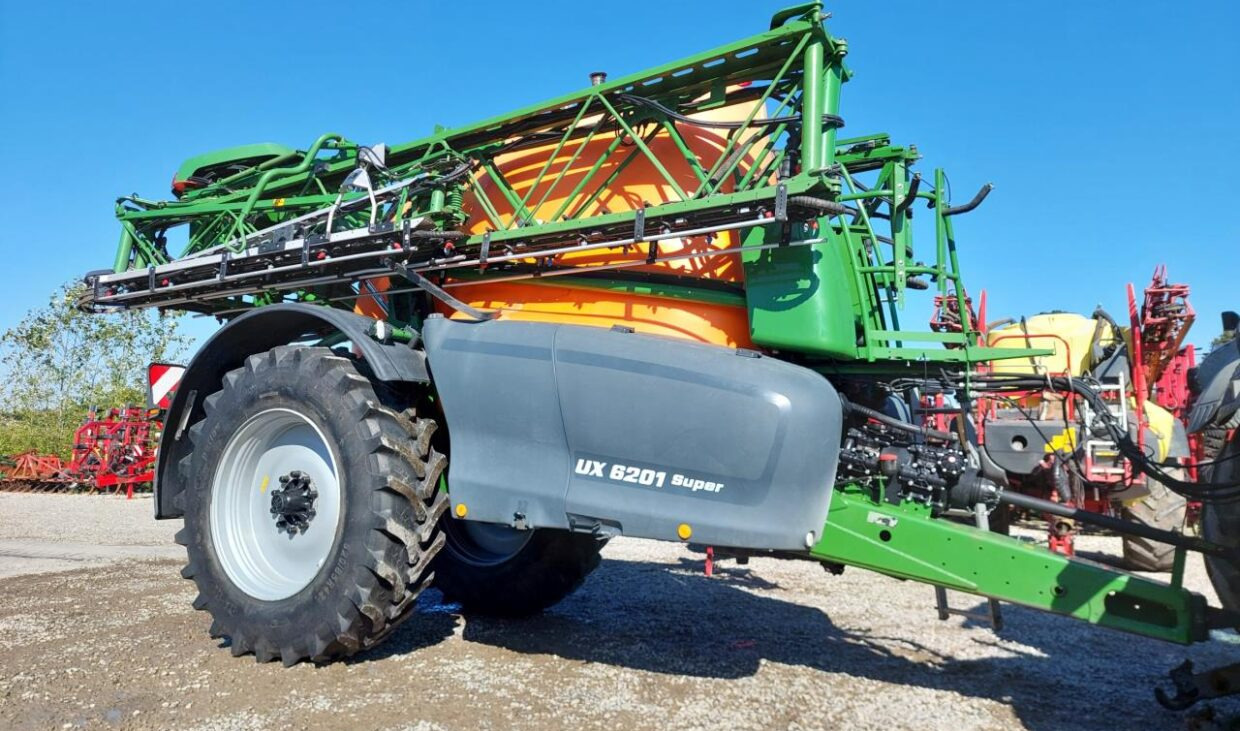 Amazone UX 6201 Super - 24-30-36m - Прицепной опрыскиватель: фото 1 Amazone UX 6201 Super - 24-30-36m - Прицепной опрыскиватель: фото 1