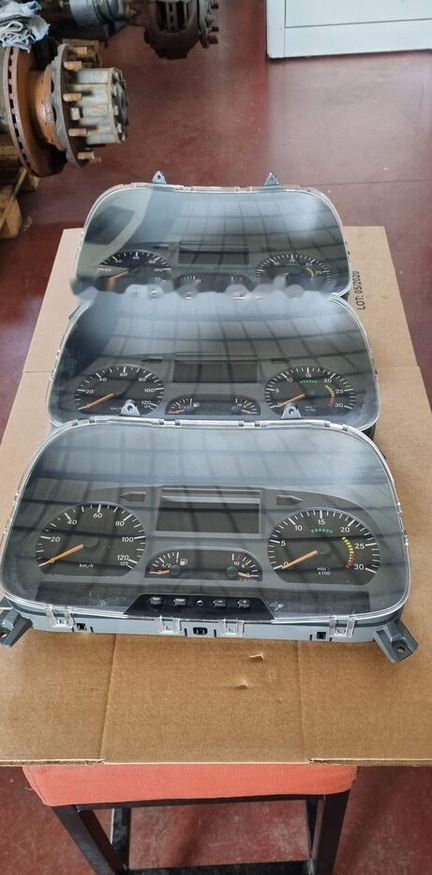 Приборная панель для Грузовиков Mercedes-Benz ATEGO 2: фото 9