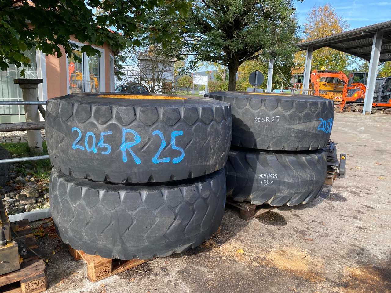 Liebherr 20,5R 25 aus L531 - Колесо для Строительной техники: фото 1 Liebherr 20,5R 25 aus L531 - Колесо для Строительной техники: фото 1