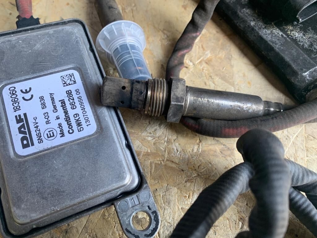 Cummins DAF euro 6 / euro 5 do regeneracji 5WK96751C DAF 4326862 Czujnik NOX, SONDA PRZED KATALIZATOREM Oryginał truck - Глушитель/ Выхлопная система для Грузовиков: фото 3 Cummins DAF euro 6 / euro 5 do regeneracji 5WK96751C DAF 4326862 Czujnik NOX, SONDA PRZED KATALIZATOREM Oryginał truck - Глушитель/ Выхлопная система для Грузовиков: фото 3