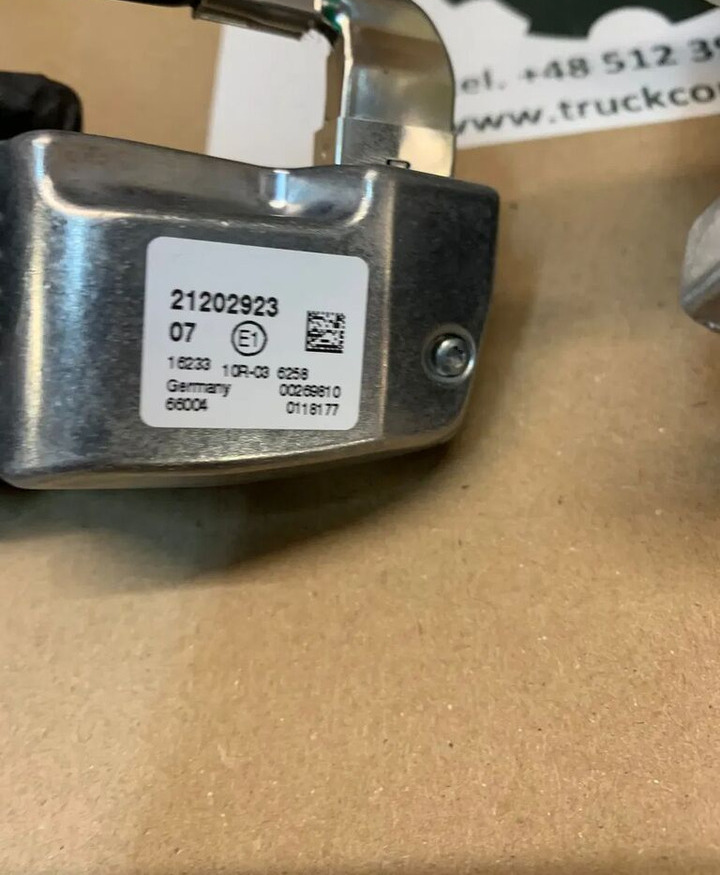 Nowy Zestaw Moduł, Sterownik Kamery Volvo FH4 21723757 / 2120292 - Блок управления для Грузовиков: фото 2 Nowy Zestaw Moduł, Sterownik Kamery Volvo FH4 21723757 / 2120292 - Блок управления для Грузовиков: фото 2