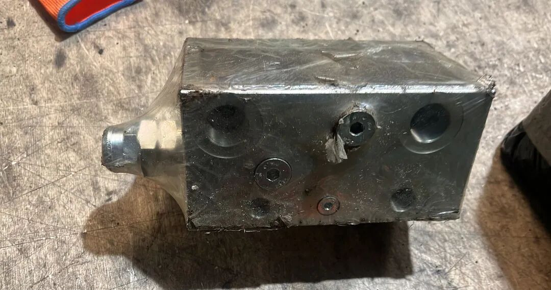 Rexroth Flow Divider R930062425 - Тормозной клапан для Грузовиков: фото 2 Rexroth Flow Divider R930062425 - Тормозной клапан для Грузовиков: фото 2