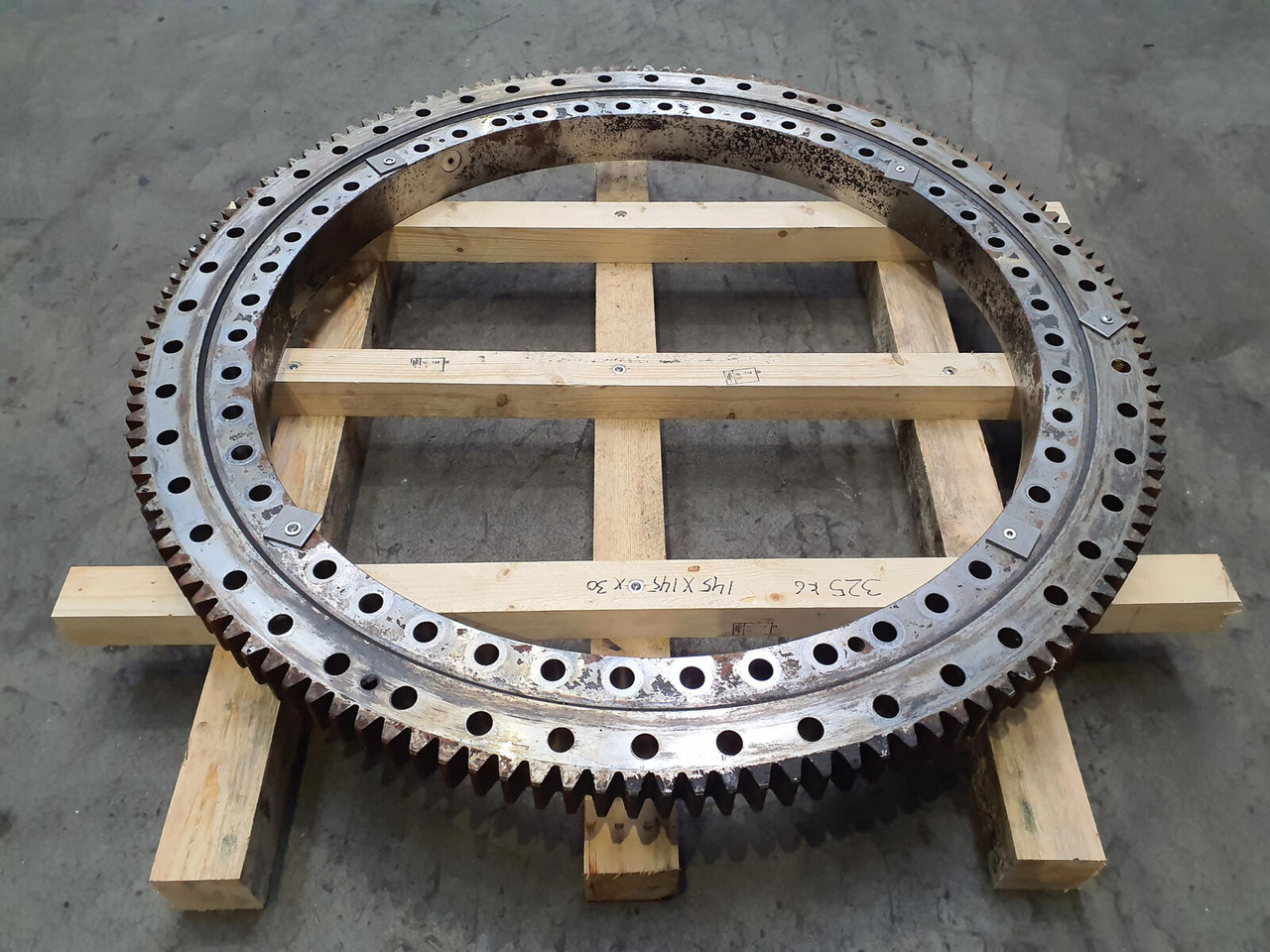 FAUN RTF 25-2 slewing ring - Поворотное кольцо для Мобильных кранов: фото 1 FAUN RTF 25-2 slewing ring - Поворотное кольцо для Мобильных кранов: фото 1