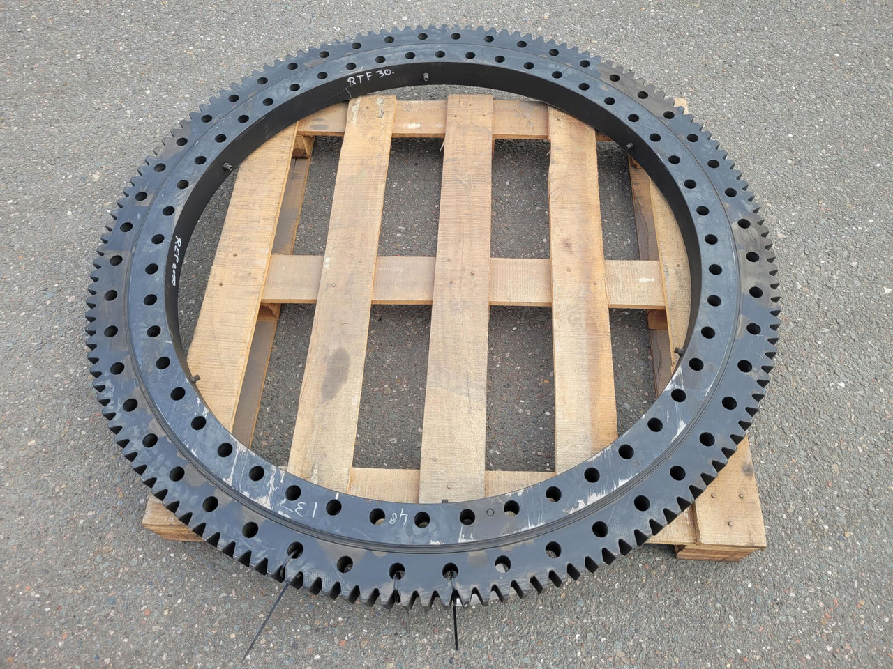 FAUN RTF 30 slew ring - Поворотное кольцо для Мобильных кранов: фото 1 FAUN RTF 30 slew ring - Поворотное кольцо для Мобильных кранов: фото 1