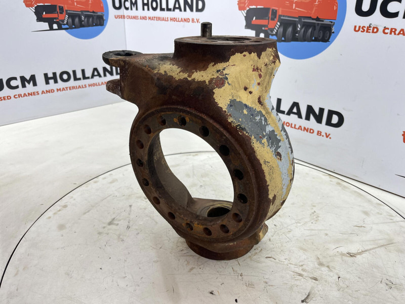 Faun RTF 50 Steering knuckle 16 holes axle 4 right - Поворотный кулак для Кранов: фото 1 Faun RTF 50 Steering knuckle 16 holes axle 4 right - Поворотный кулак для Кранов: фото 1