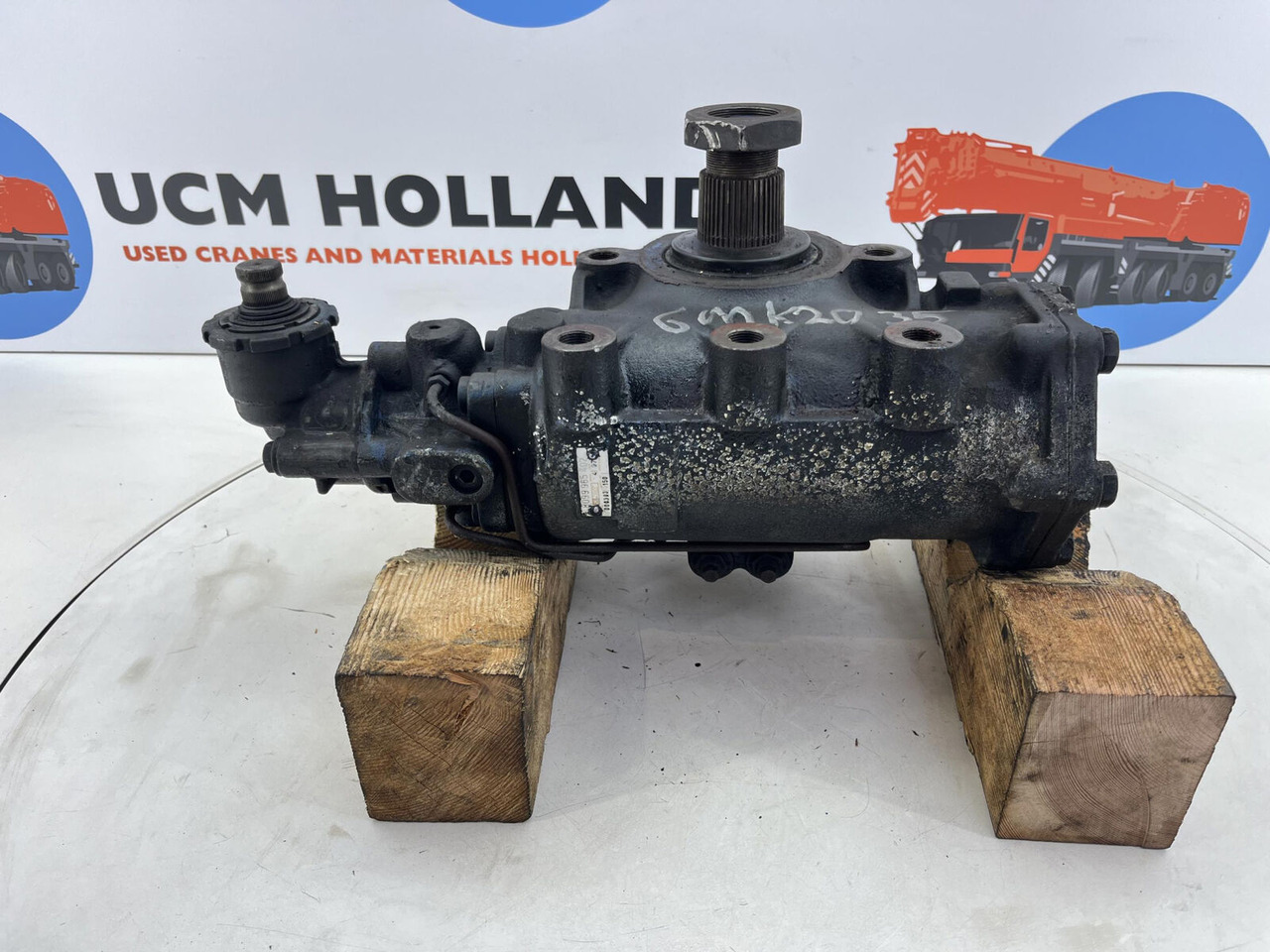 Grove GMK 2035 steering box - Рулевой механизм для Мобильных кранов: фото 4 Grove GMK 2035 steering box - Рулевой механизм для Мобильных кранов: фото 4