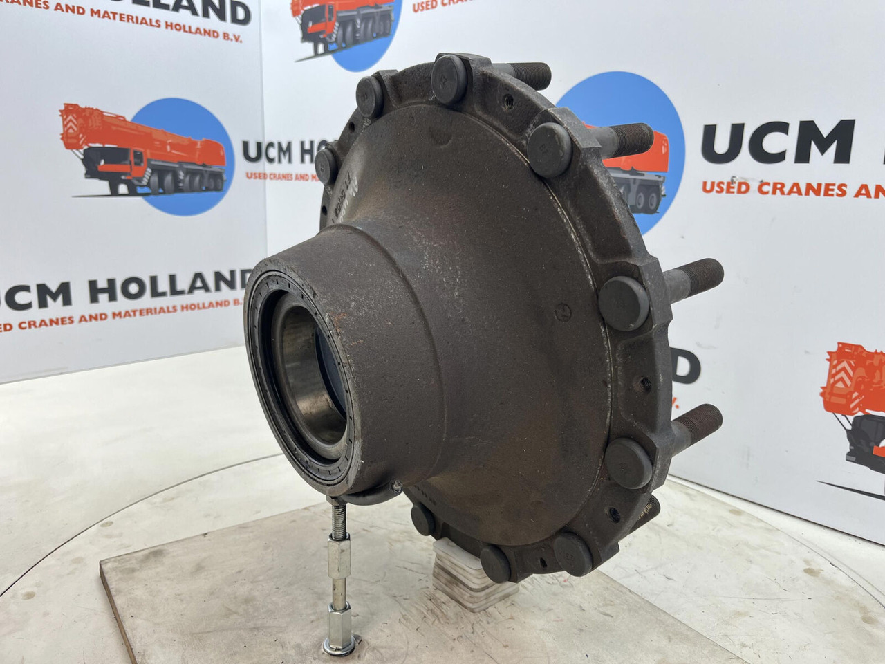 Grove GMK 3050 Megatrak wheel hub - Ступица для Кранов: фото 4 Grove GMK 3050 Megatrak wheel hub - Ступица для Кранов: фото 4