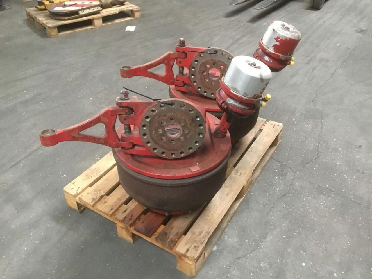 Grove GMK 5130-1 axle house - Ось и запчасти для Мобильных кранов: фото 3 Grove GMK 5130-1 axle house - Ось и запчасти для Мобильных кранов: фото 3