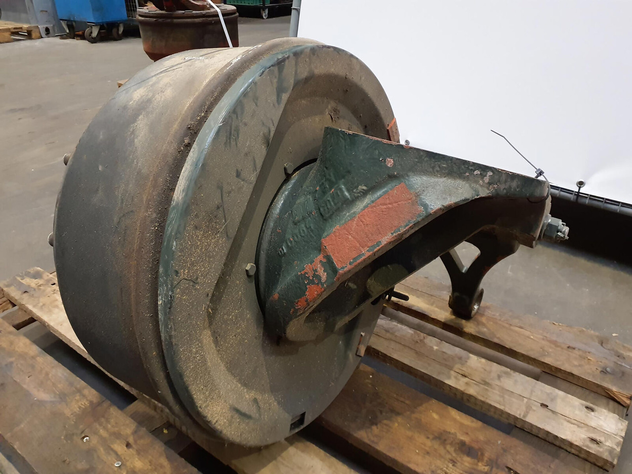 Grove GMK 5220 Megatrak axle housing - Ось и запчасти для Мобильных кранов: фото 2 Grove GMK 5220 Megatrak axle housing - Ось и запчасти для Мобильных кранов: фото 2
