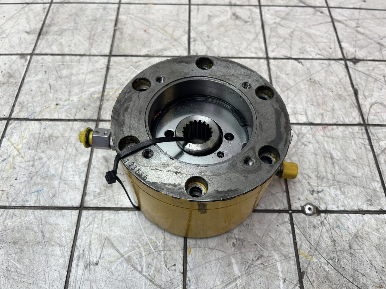 Grove GMK 6300L multiple-disk brake - Поворотный редуктор для Мобильных кранов: фото 3 Grove GMK 6300L multiple-disk brake - Поворотный редуктор для Мобильных кранов: фото 3