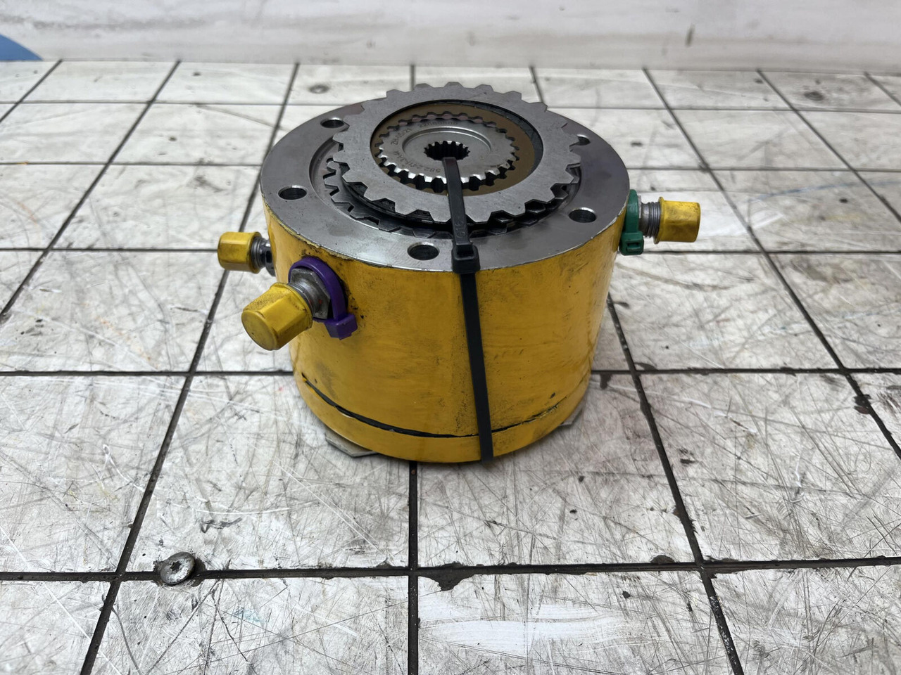 Grove GMK 6300L multiple-disk brake - Поворотный редуктор для Мобильных кранов: фото 1 Grove GMK 6300L multiple-disk brake - Поворотный редуктор для Мобильных кранов: фото 1