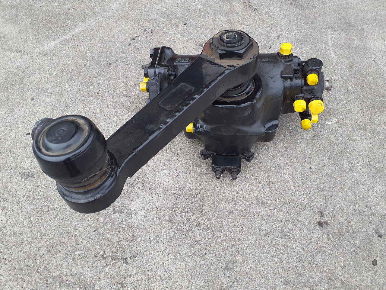 Grove GMK 6400 steering box servocom-zf - Рулевой механизм для Мобильных кранов: фото 1 Grove GMK 6400 steering box servocom-zf - Рулевой механизм для Мобильных кранов: фото 1